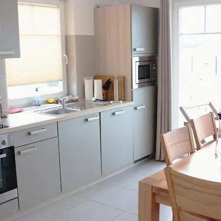 Weisse Strandvilla 56a *