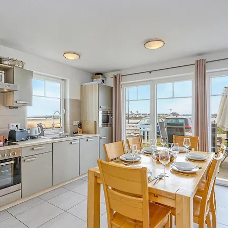 Weisse Strandvilla 56a *