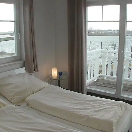 Weisse Strandvilla 56a בית נופש *