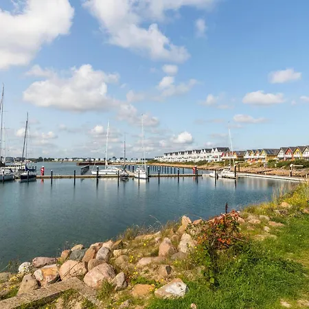 Weisse Strandvilla 56a בית נופש